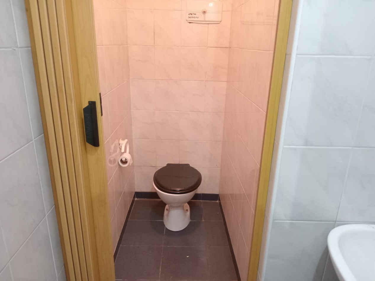 LOCAL COMERCIAL - ARENALES Y COLON