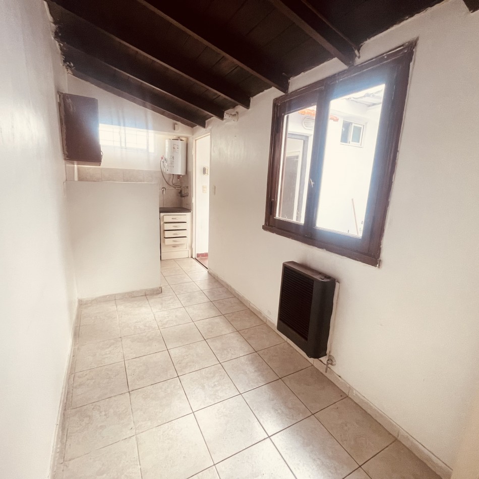 ALQUILER PH 2 AMBIENTES C/PATIO CHAVIN 