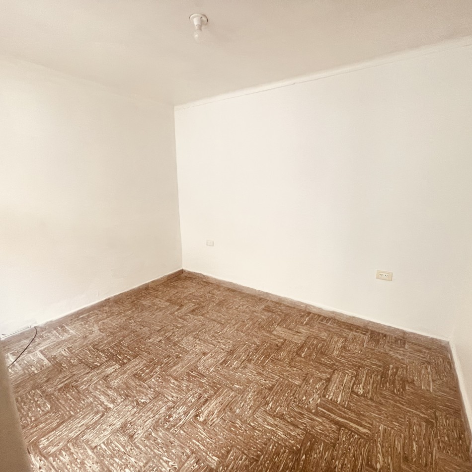 ALQUILER PH 2 AMBIENTES C/PATIO CHAVIN 