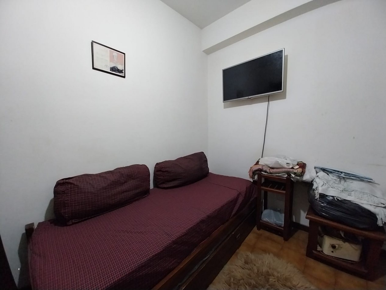 VENTA DEPTO 2 AMB CON DEPENDECIA Y LAVADERO. BALCON SALIENTE AL FRENTE. PLAZA COLON