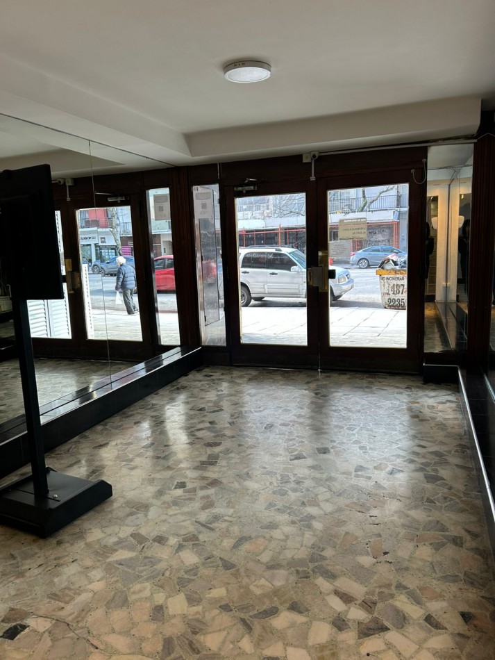 DEPARTAMENTO MONOAMABIENTE CONTRAFENTE EQUIPADO PLAZA COLON .