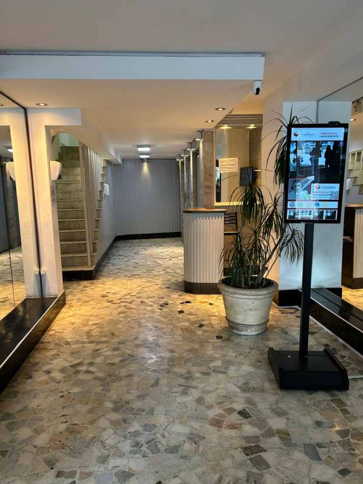 DEPARTAMENTO MONOAMABIENTE CONTRAFENTE EQUIPADO PLAZA COLON .