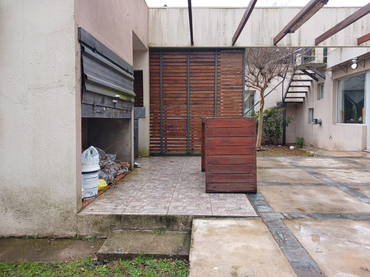 Venta casa en la Caleta, 3 ambientes, pileta, parque y parrilla