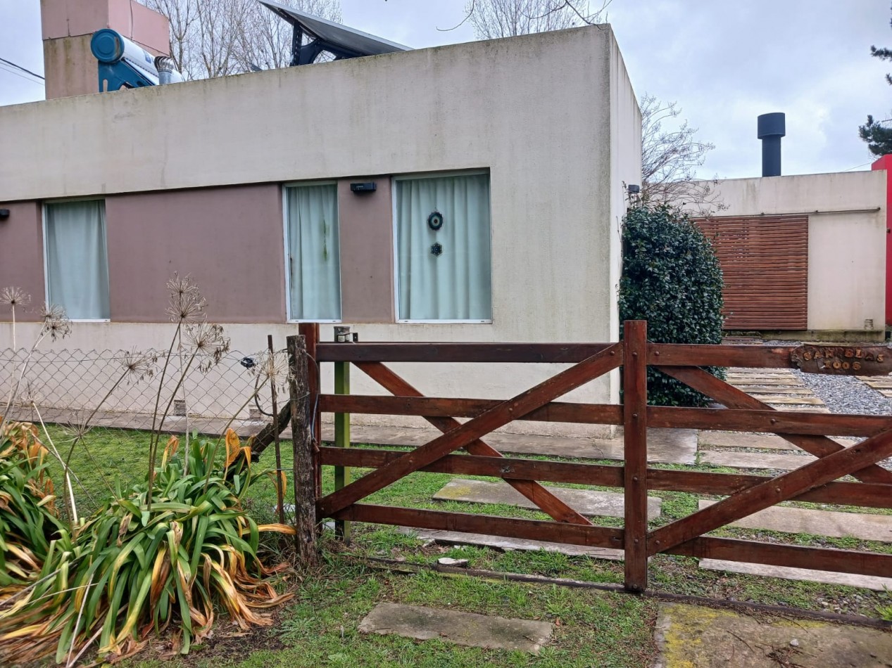 Venta casa en la Caleta, 3 ambientes, pileta, parque y parrilla