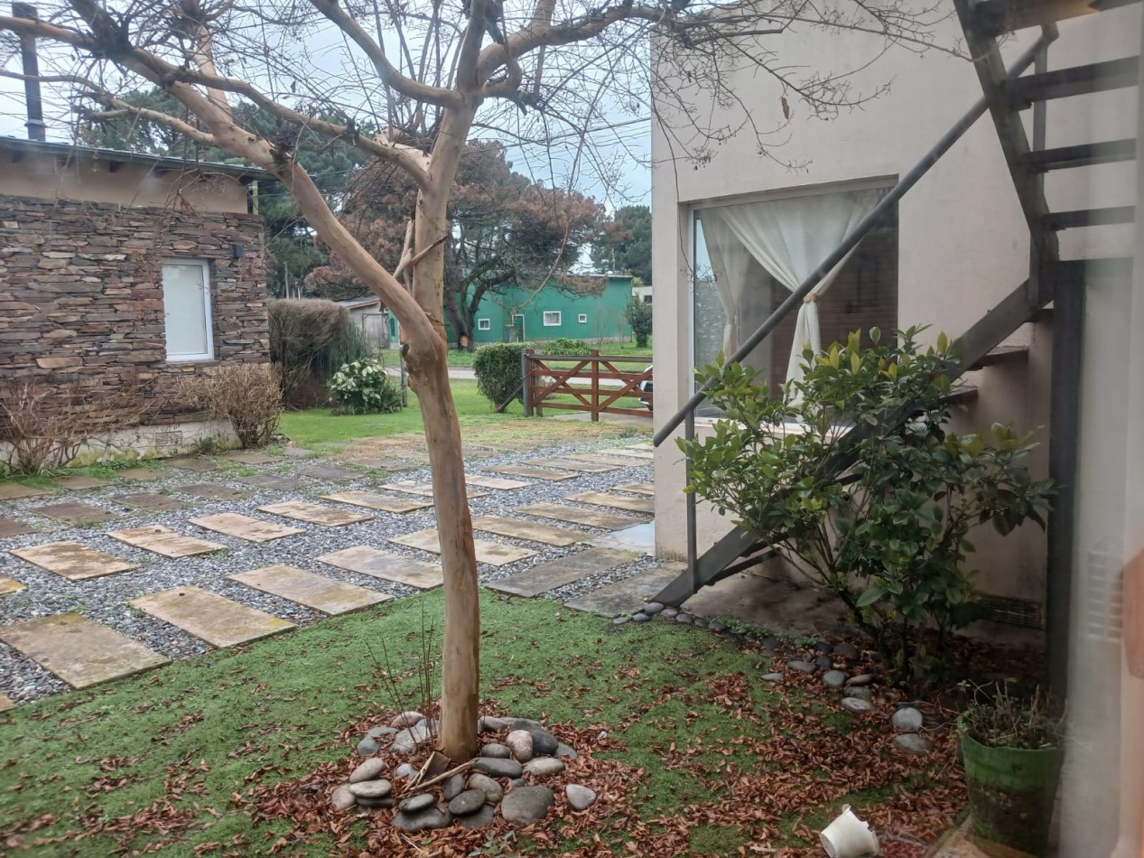 Venta casa en la Caleta, 3 ambientes, pileta, parque y parrilla