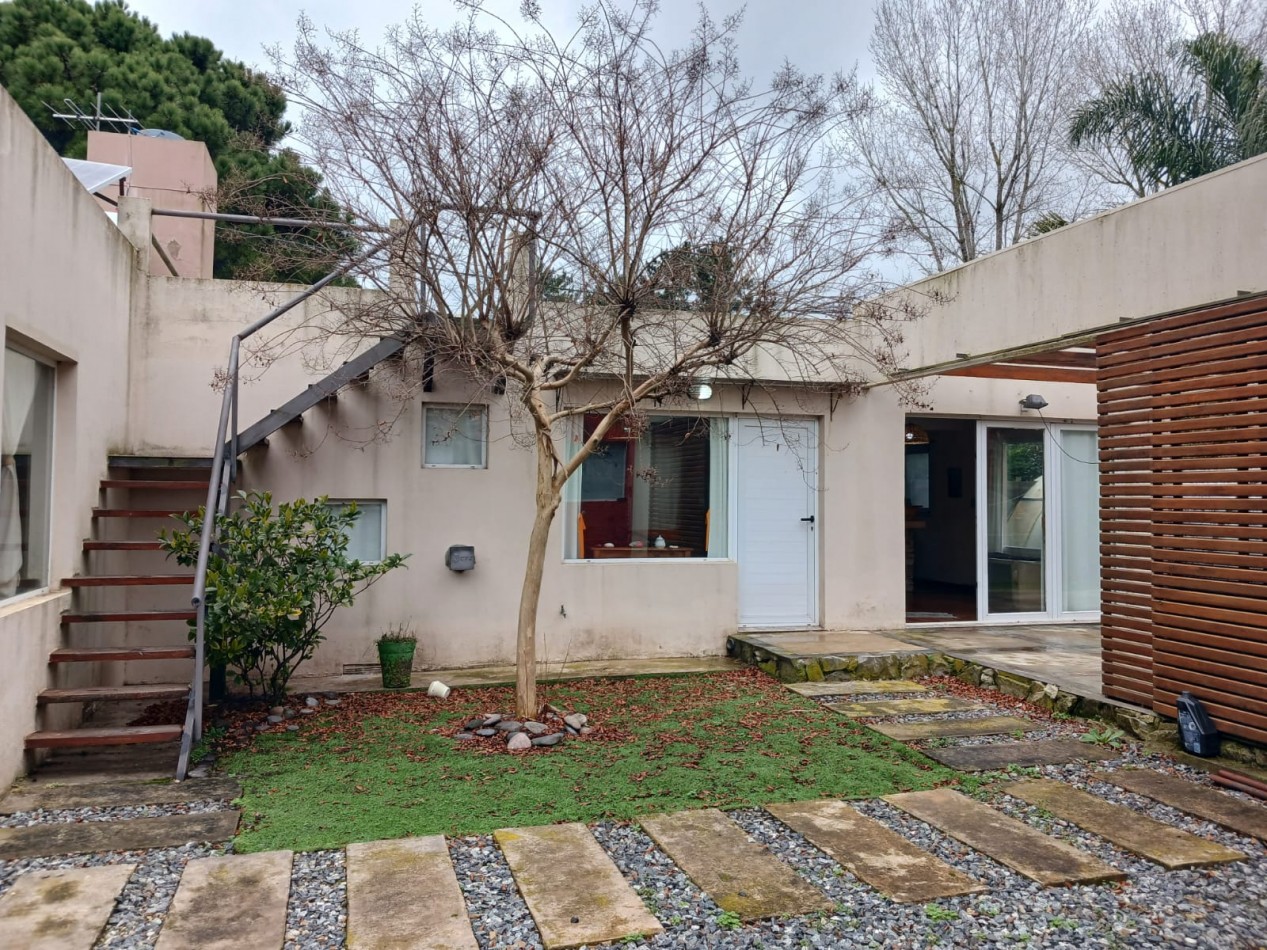 Venta casa en la Caleta, 3 ambientes, pileta, parque y parrilla