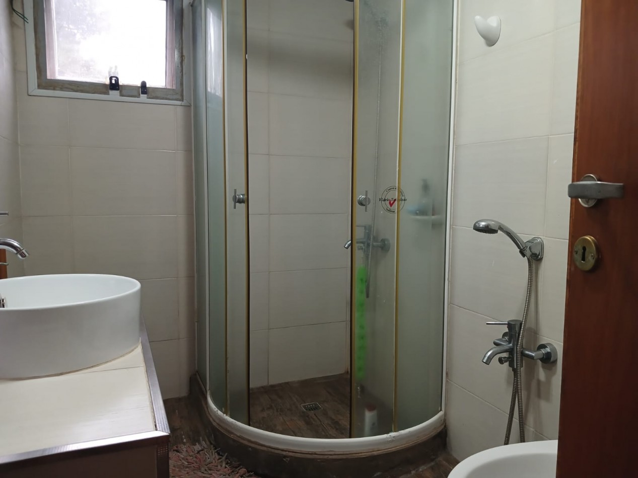 Venta casa en la Caleta, 3 ambientes, pileta, parque y parrilla