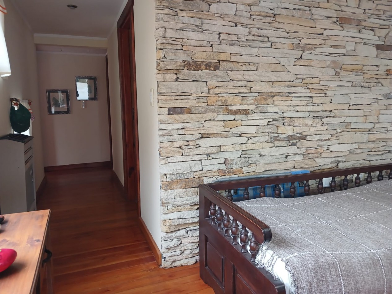 Venta casa en la Caleta, 3 ambientes, pileta, parque y parrilla