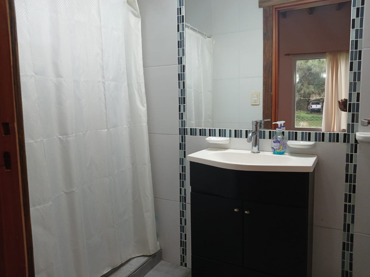 Venta casa en la Caleta, 3 ambientes, pileta, parque y parrilla