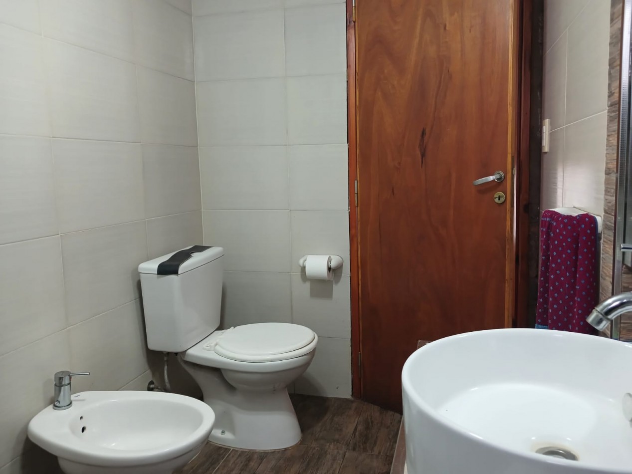 Venta casa en la Caleta, 3 ambientes, pileta, parque y parrilla