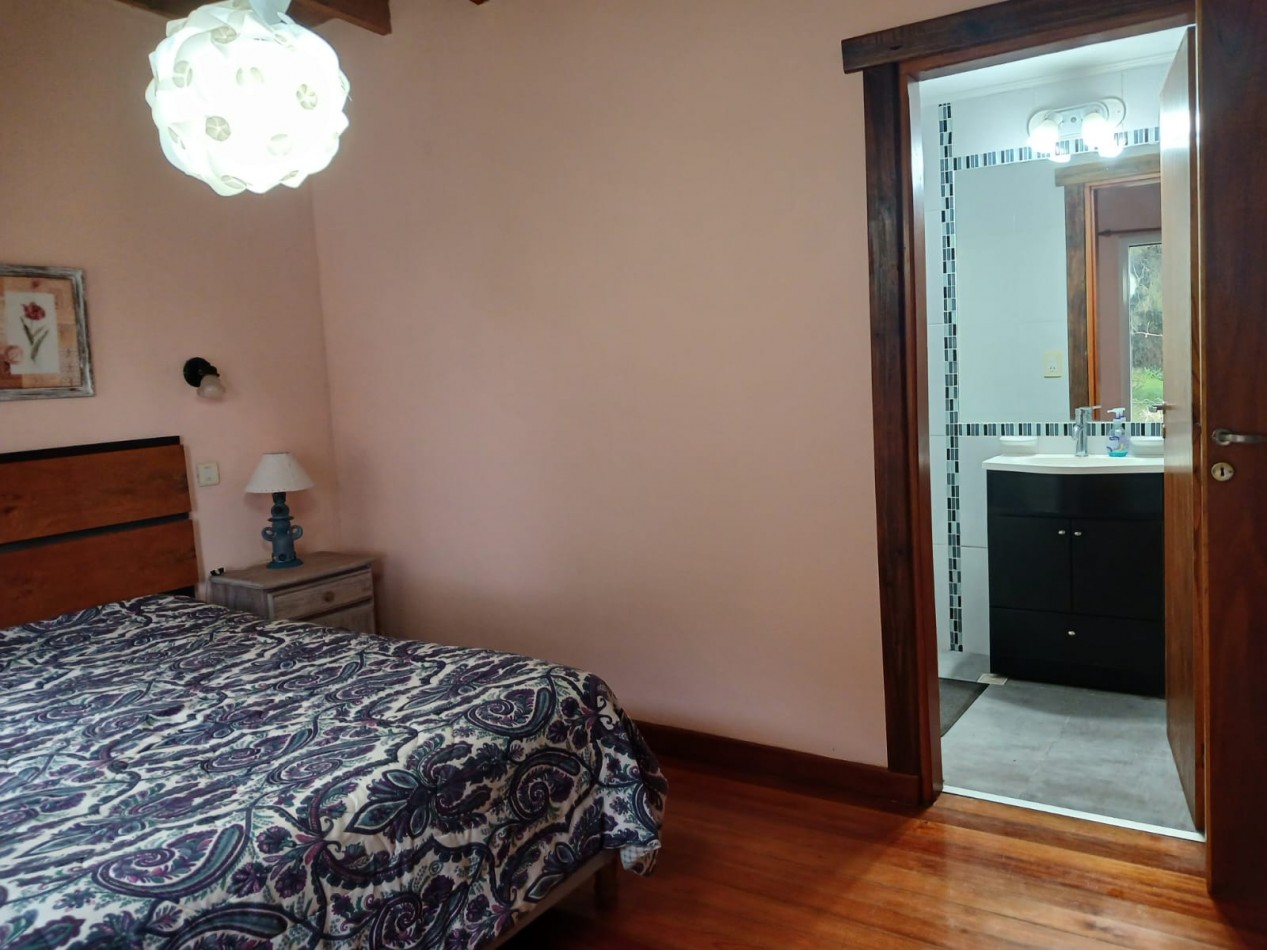 Venta casa en la Caleta, 3 ambientes, pileta, parque y parrilla