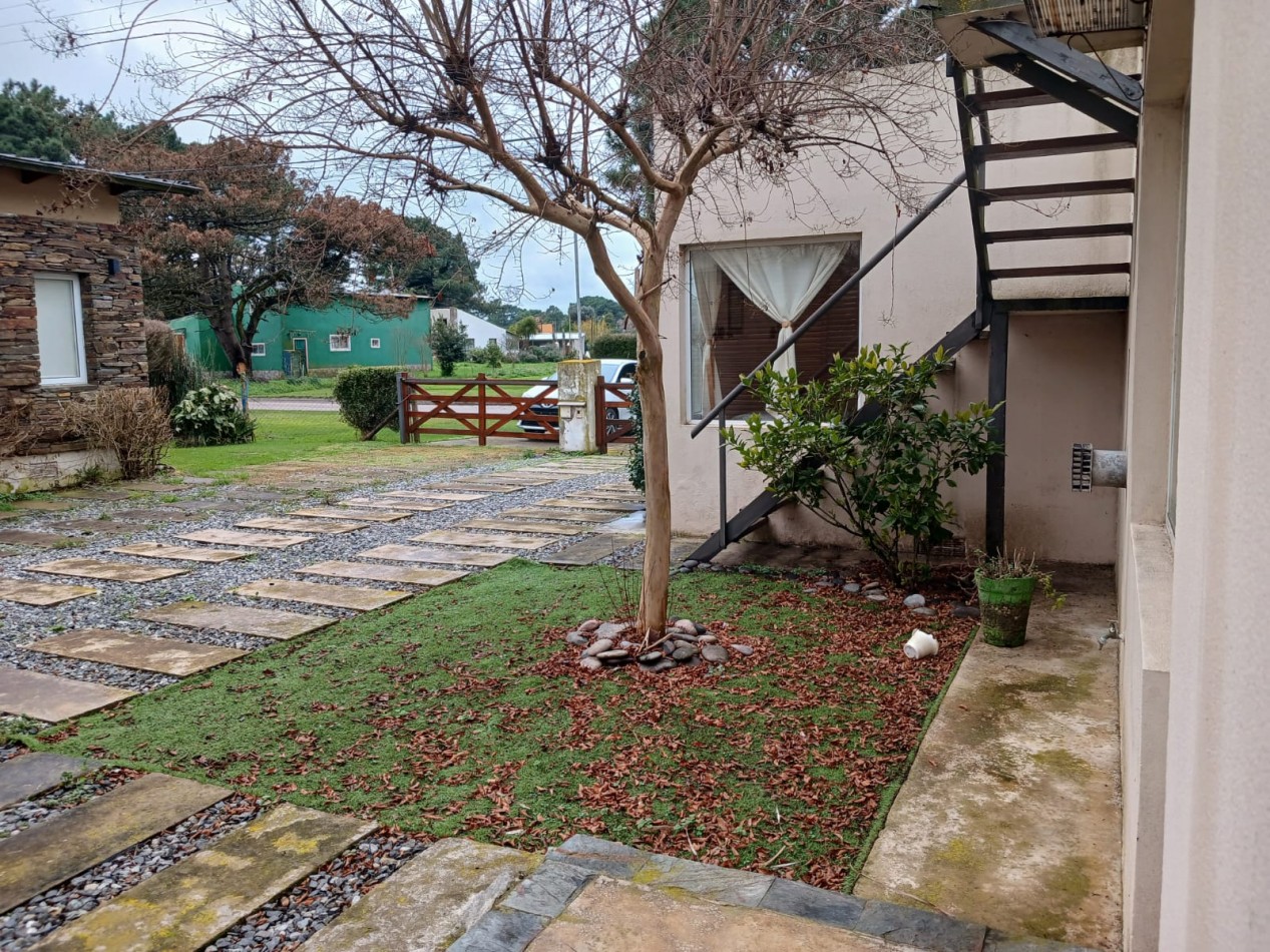 Venta casa en la Caleta, 3 ambientes, pileta, parque y parrilla
