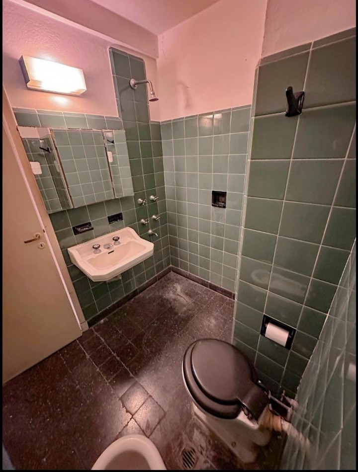 VENTA DEPARTAMENTO 2 AMBIENTES INVERTIDO CON BALCON A LA CALLE ZONA ALDREY