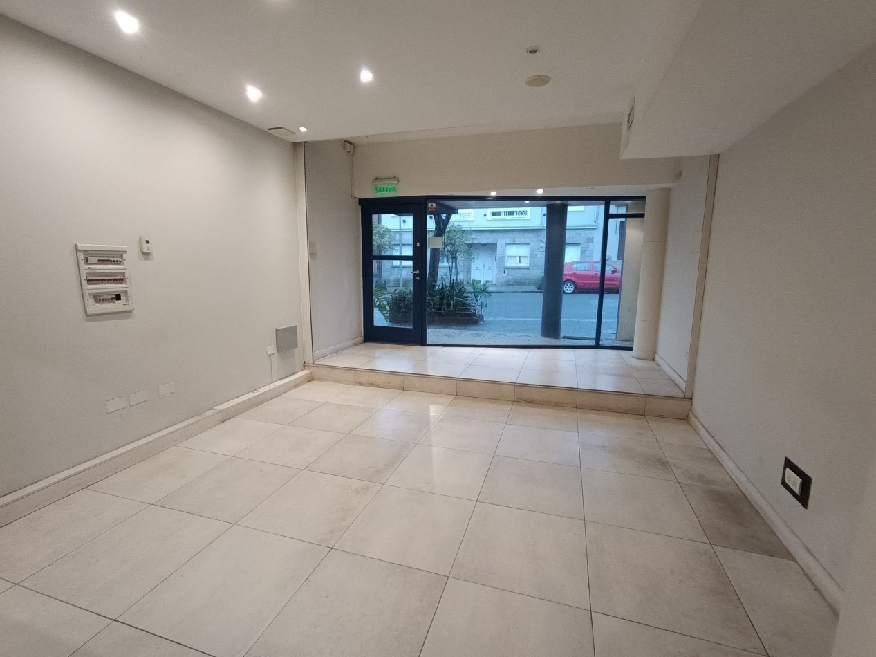 ALQUILER LOCAL COMERCIAL A LA CALLE PARA RUBROS VARIOS EN ZONA GUEMES