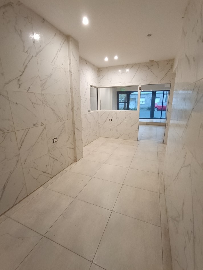 ALQUILER LOCAL COMERCIAL A LA CALLE PARA RUBROS VARIOS EN ZONA GUEMES