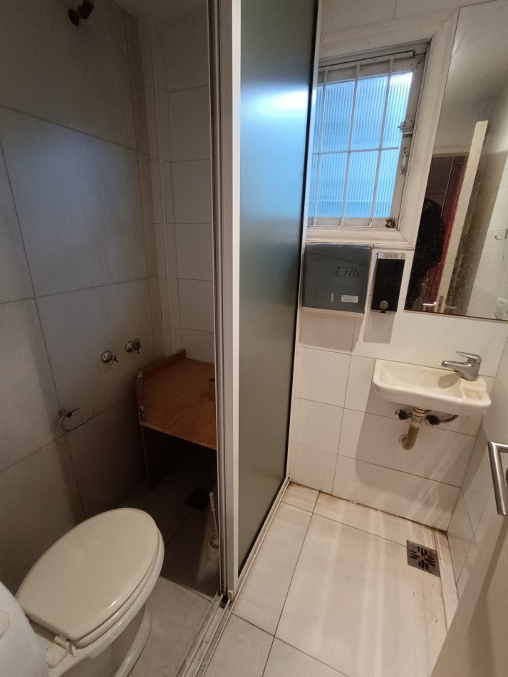 ALQUILER LOCAL COMERCIAL A LA CALLE PARA RUBROS VARIOS EN ZONA GUEMES