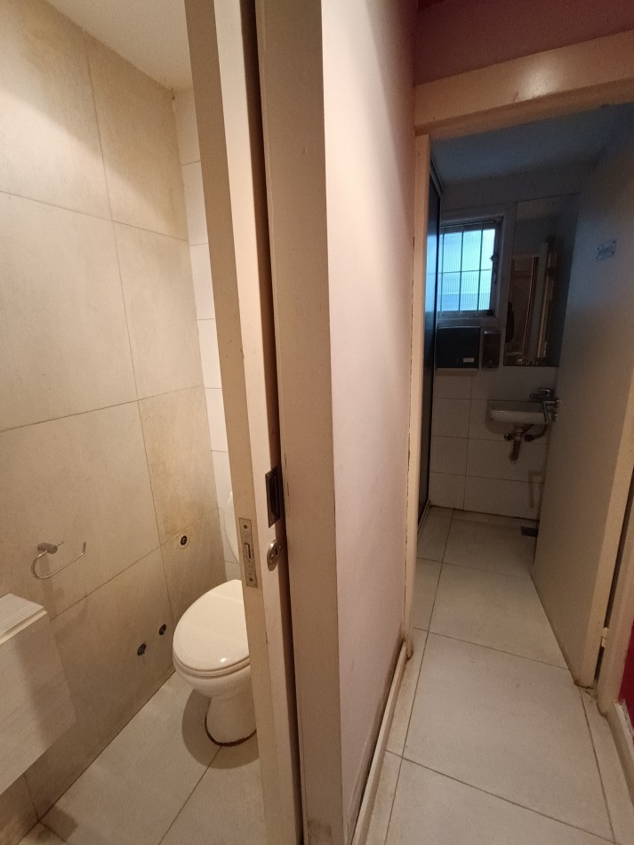 ALQUILER LOCAL COMERCIAL A LA CALLE PARA RUBROS VARIOS EN ZONA GUEMES