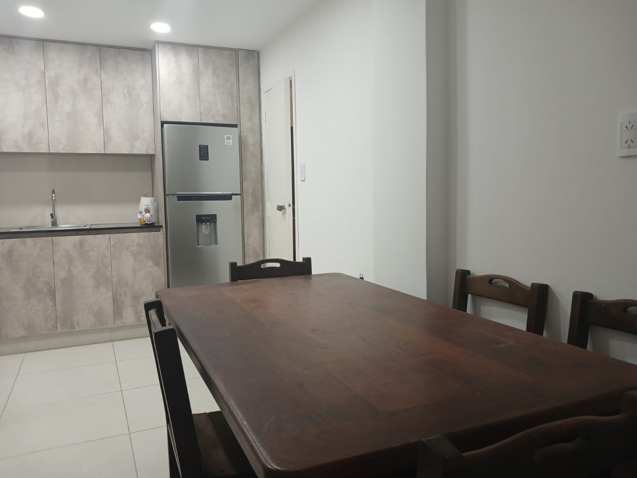 Venta Departamento 4 ambientes reciclado con balcon corrido a la calle