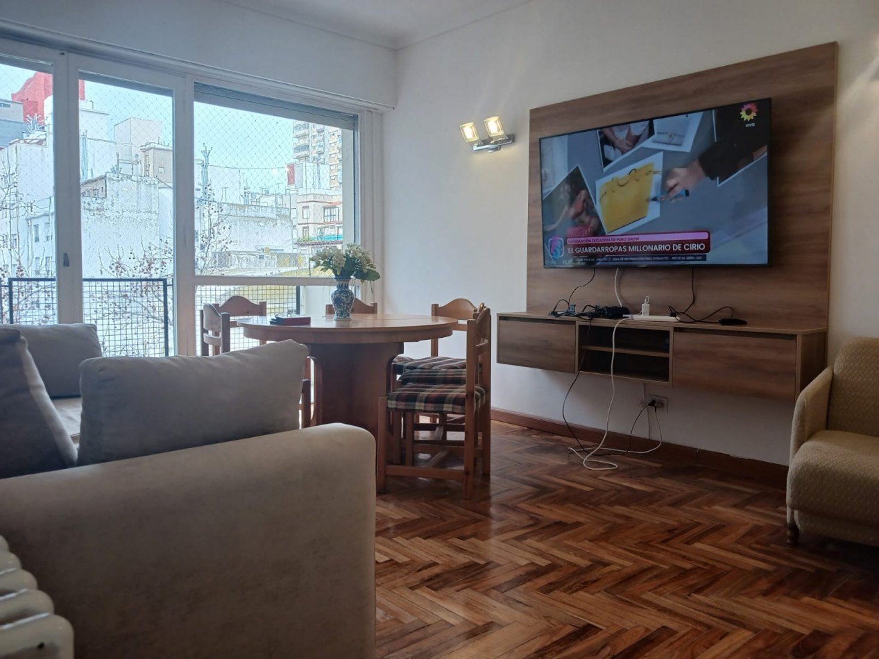 Venta Departamento 4 ambientes reciclado con balcon corrido a la calle