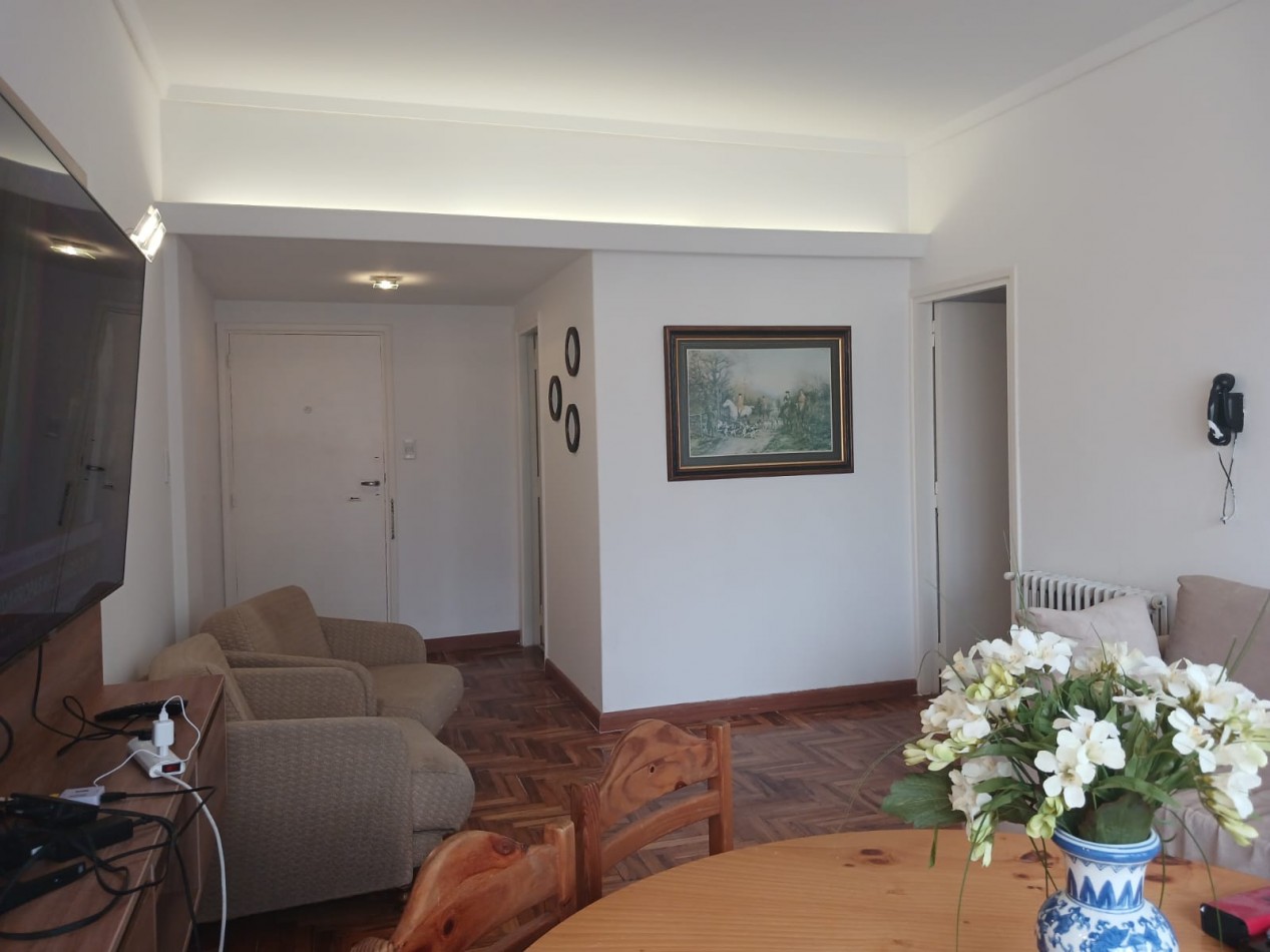 Venta Departamento 4 ambientes reciclado con balcon corrido a la calle