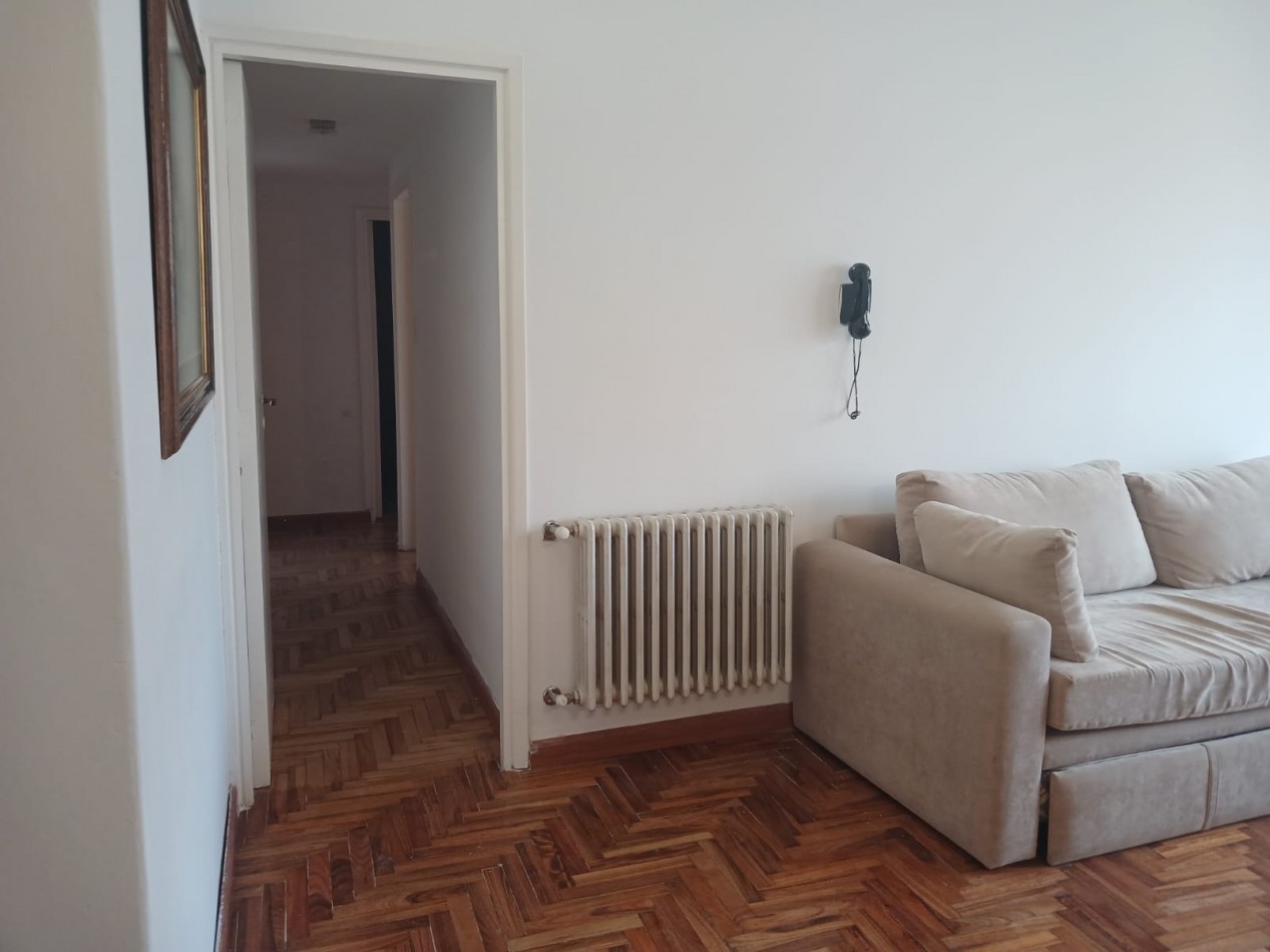 Venta Departamento 4 ambientes reciclado con balcon corrido a la calle
