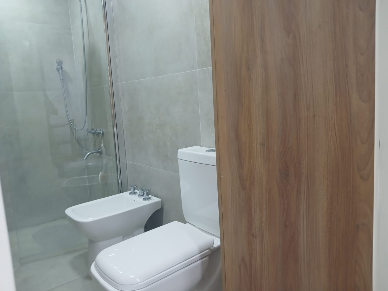 Venta Departamento 4 ambientes reciclado con balcon corrido a la calle