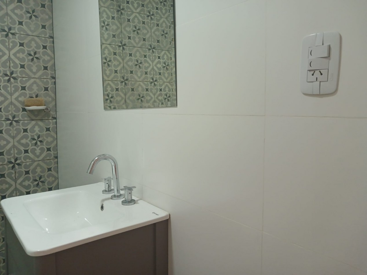 Venta Departamento 4 ambientes reciclado con balcon corrido a la calle