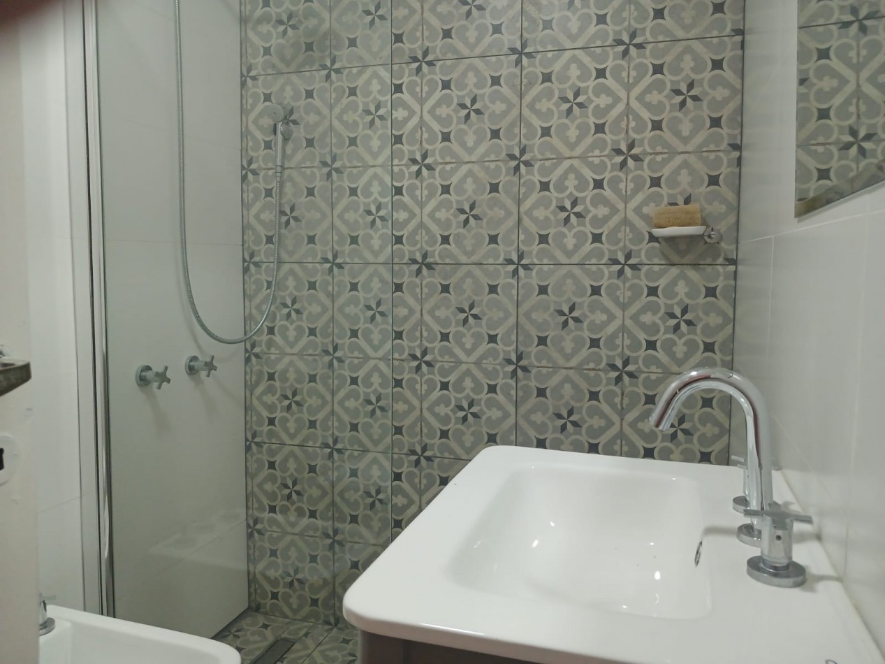 Venta Departamento 4 ambientes reciclado con balcon corrido a la calle