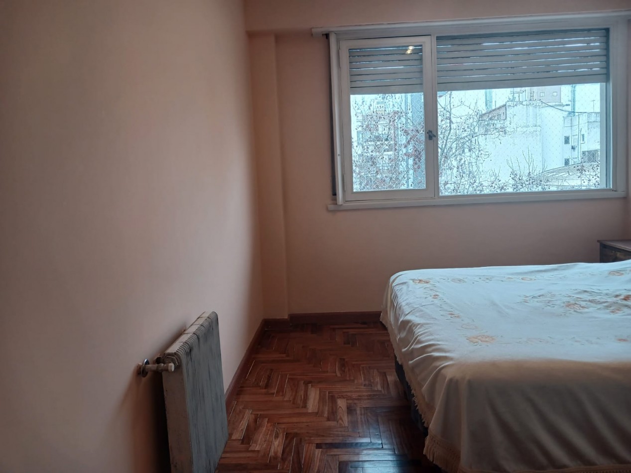 Venta Departamento 4 ambientes reciclado con balcon corrido a la calle