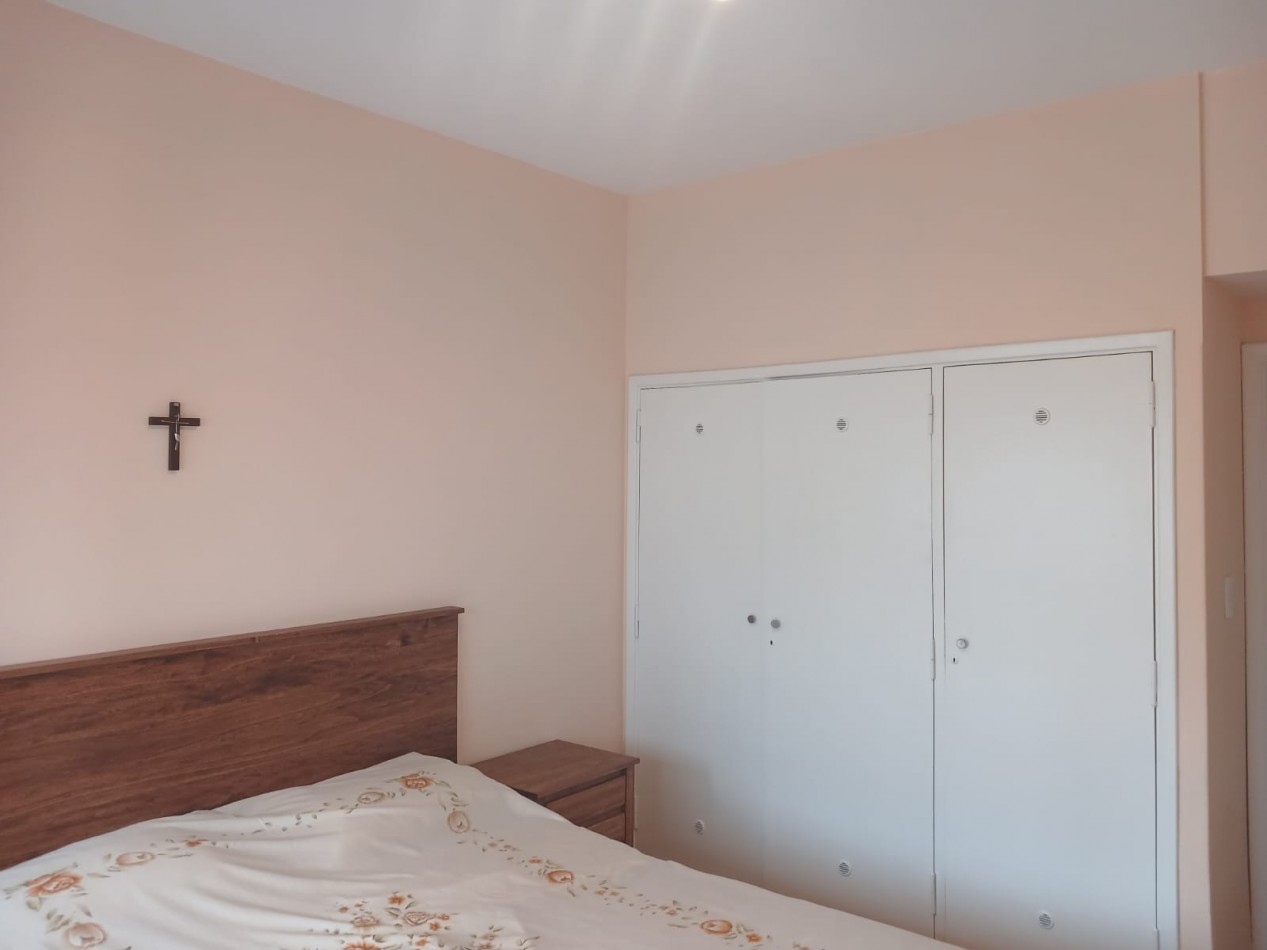 Venta Departamento 4 ambientes reciclado con balcon corrido a la calle