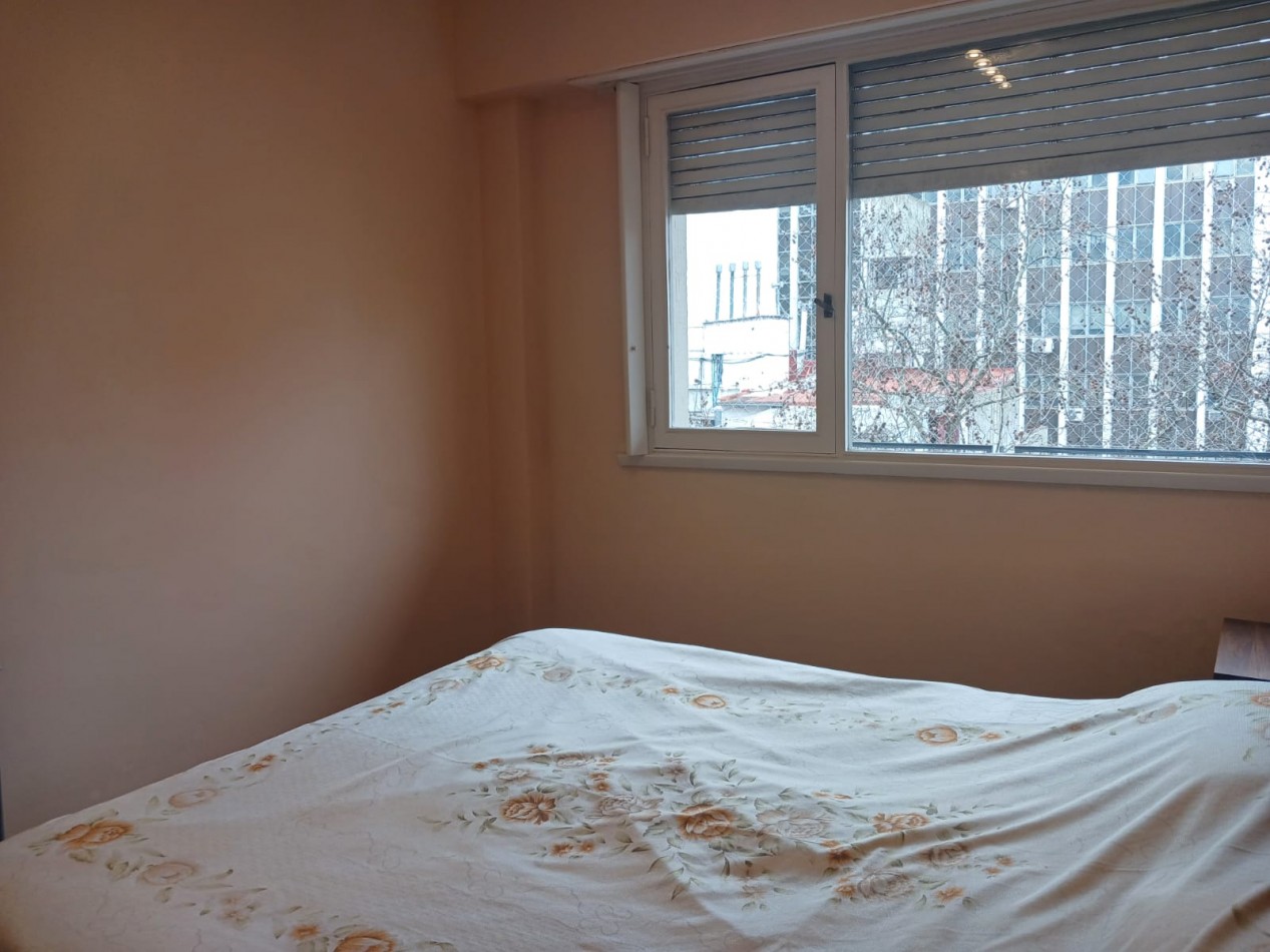 Venta Departamento 4 ambientes reciclado con balcon corrido a la calle