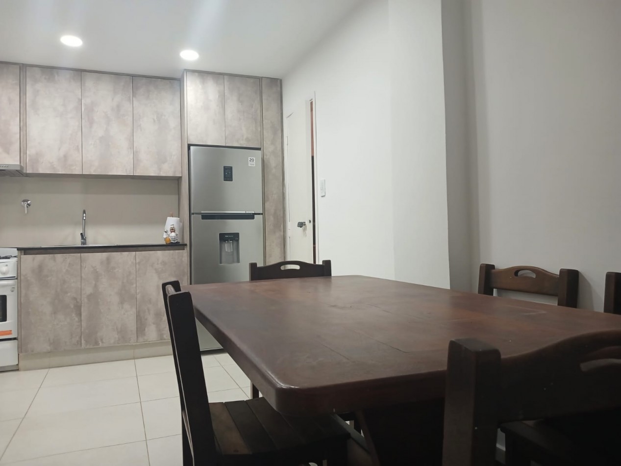 Venta Departamento 4 ambientes reciclado con balcon corrido a la calle