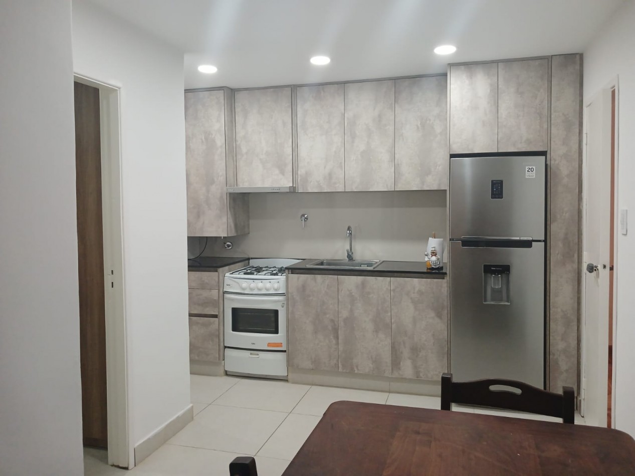 Venta Departamento 4 ambientes reciclado con balcon corrido a la calle