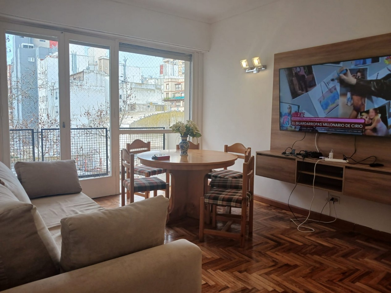 Venta Departamento 4 ambientes reciclado con balcon corrido a la calle