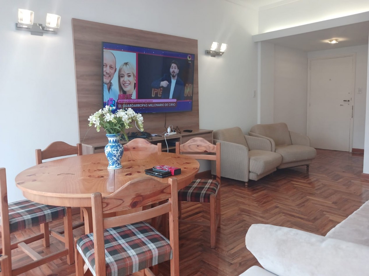 Venta Departamento 4 ambientes reciclado con balcon corrido a la calle