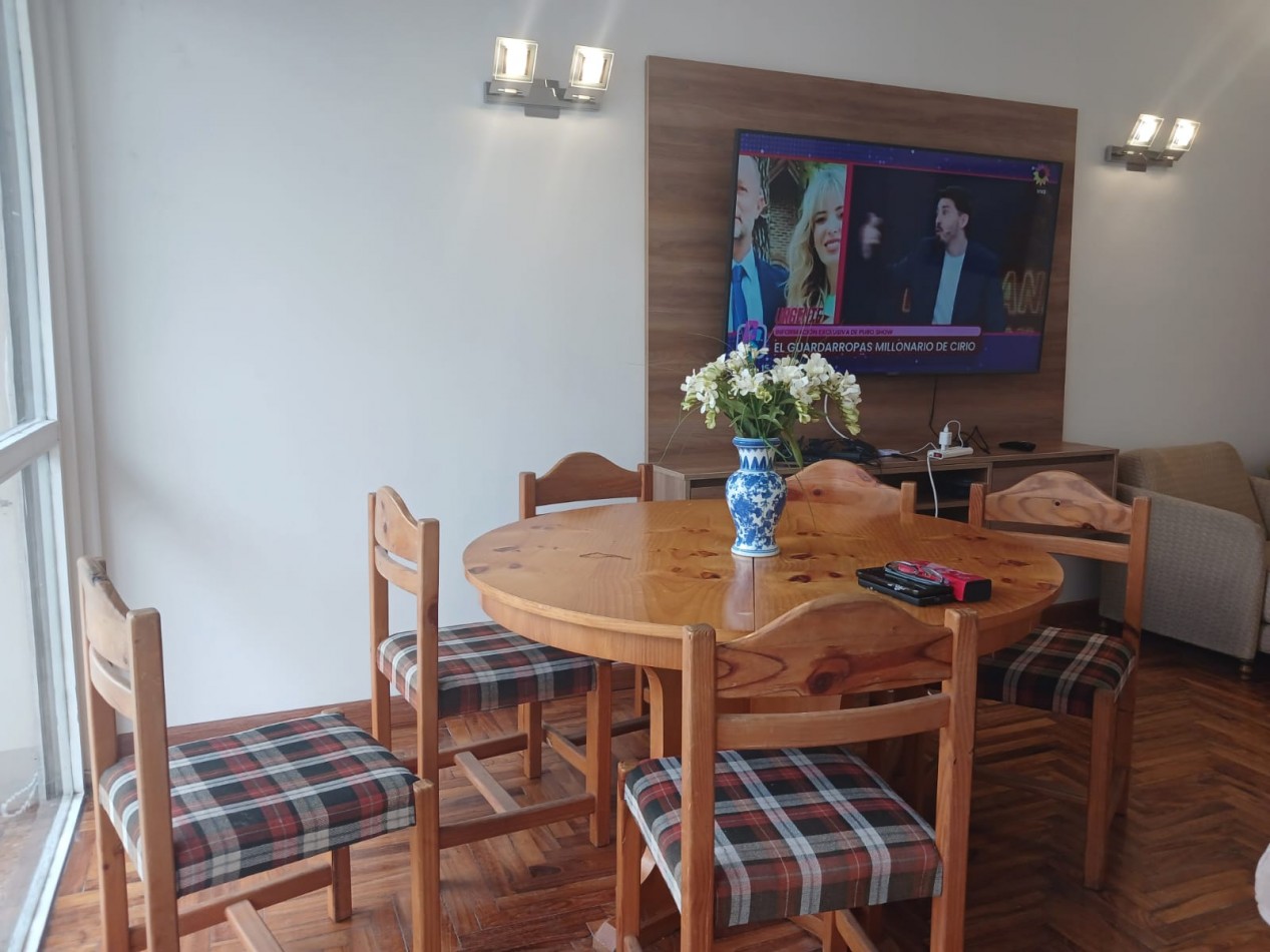 Venta Departamento 4 ambientes reciclado con balcon corrido a la calle