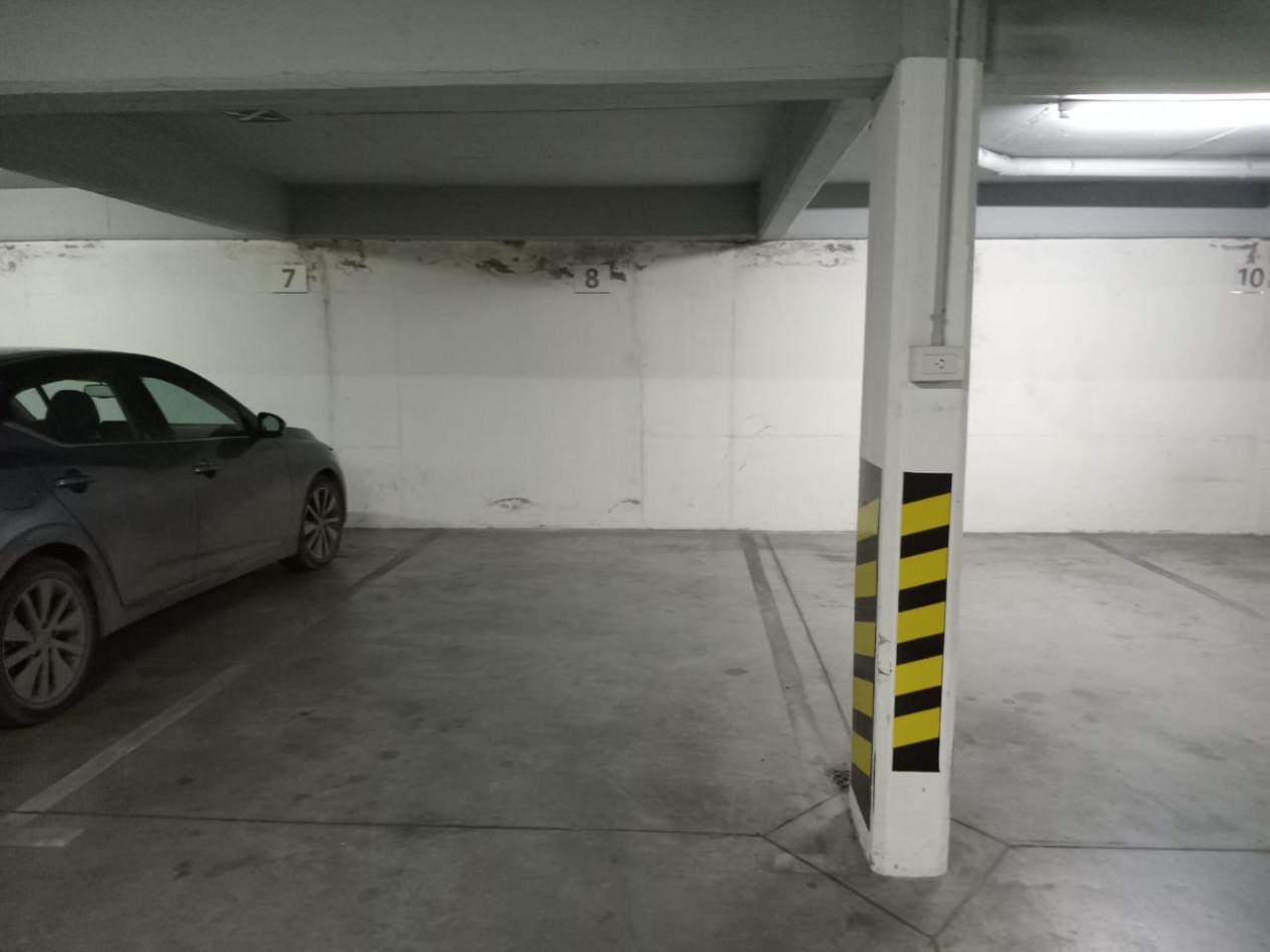 AMPLIA OFICINA CON TERRAZA- ZONA HPC -CHAUVIN