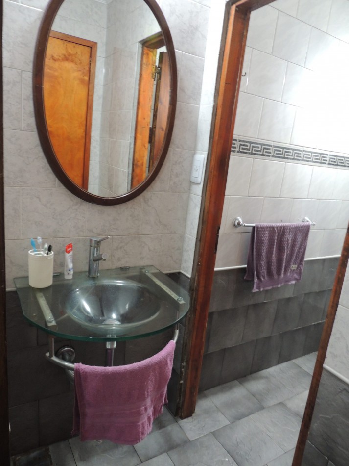 CASA 5 AMBIENTES CON PILETA CLIMATIZADA APTO CREDITO.