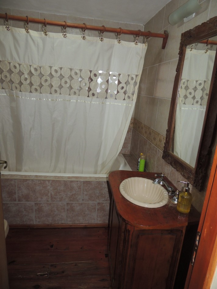 CASA 5 AMBIENTES CON PILETA CLIMATIZADA APTO CREDITO.