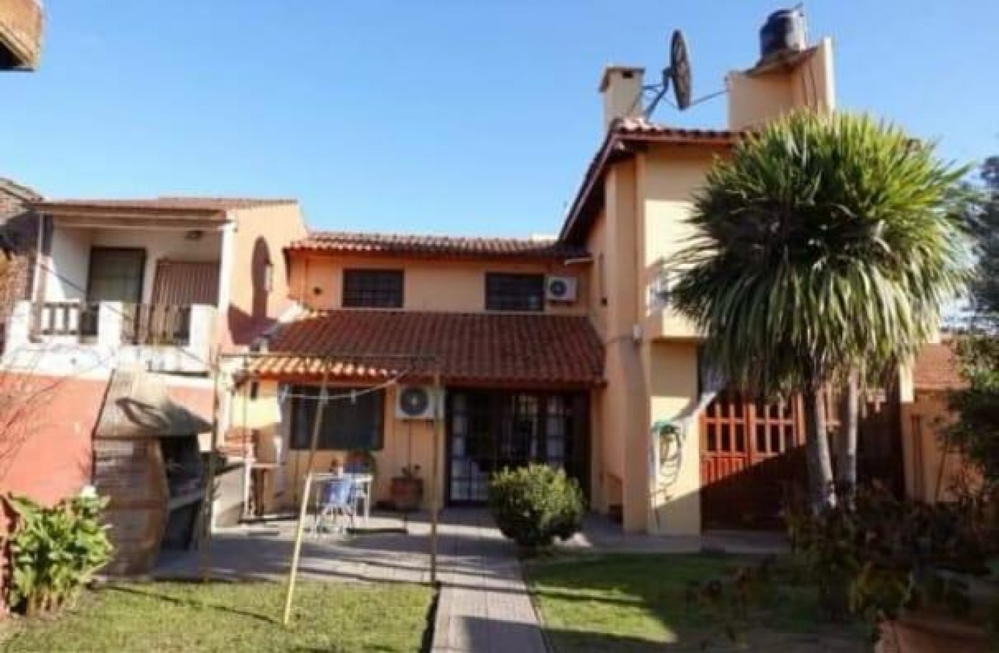 CASA 5 AMBIENTES CON PILETA CLIMATIZADA APTO CREDITO.