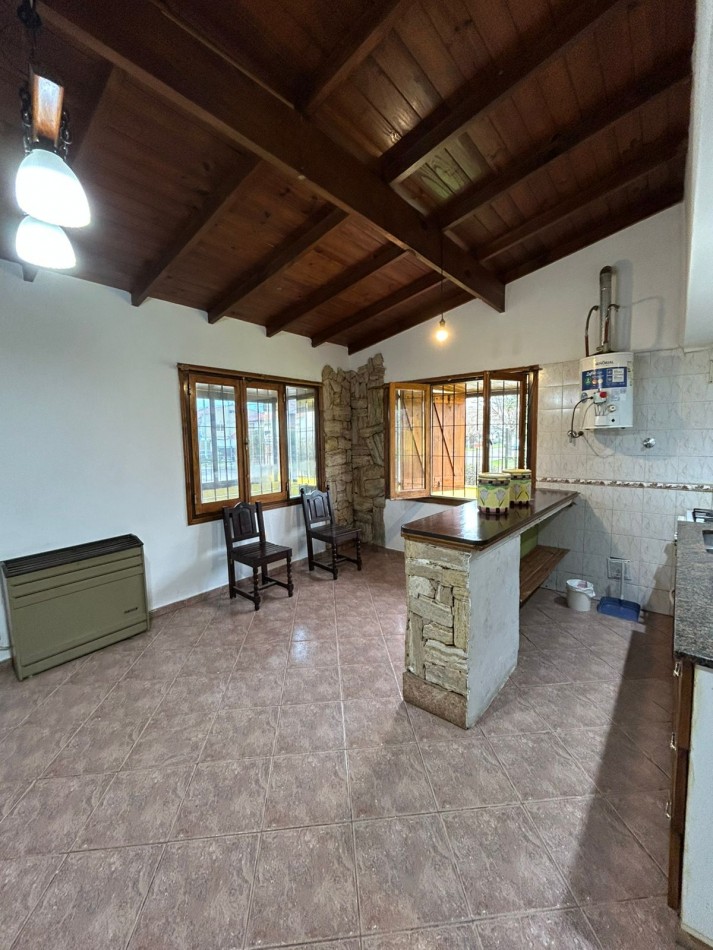 CASA 3 AMBIENTES CON COCHERA PARQUE  Y  MONOAMBIENTE PUNTA MOGOTES.