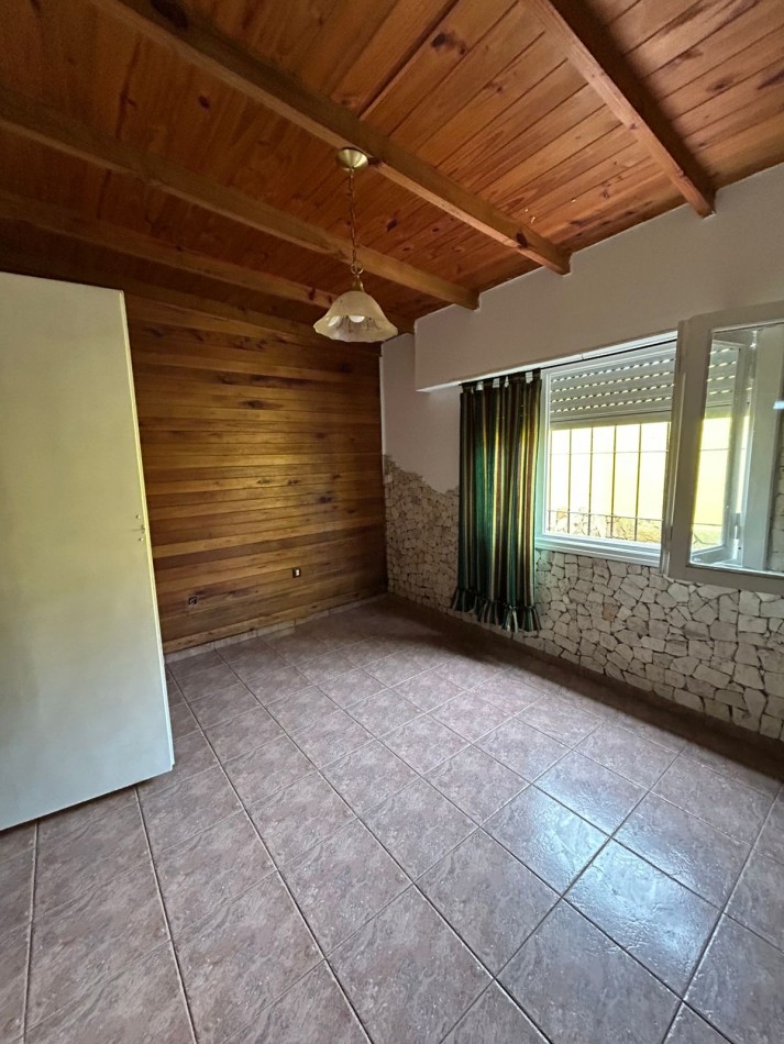 CASA 3 AMBIENTES CON COCHERA PARQUE  Y  MONOAMBIENTE PUNTA MOGOTES.