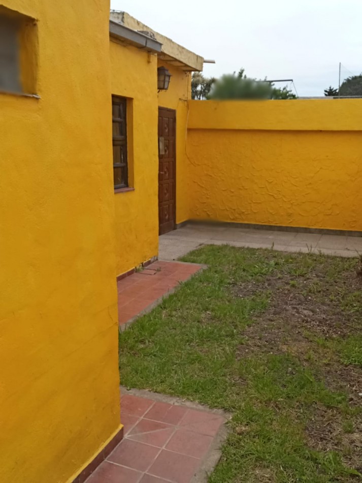 CASA 3 AMBIENTES CON COCHERA PARQUE  Y  MONOAMBIENTE PUNTA MOGOTES.