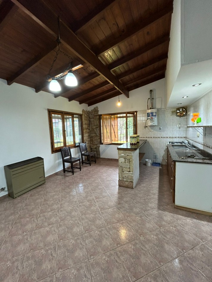 CASA 3 AMBIENTES CON COCHERA PARQUE  Y  MONOAMBIENTE PUNTA MOGOTES.