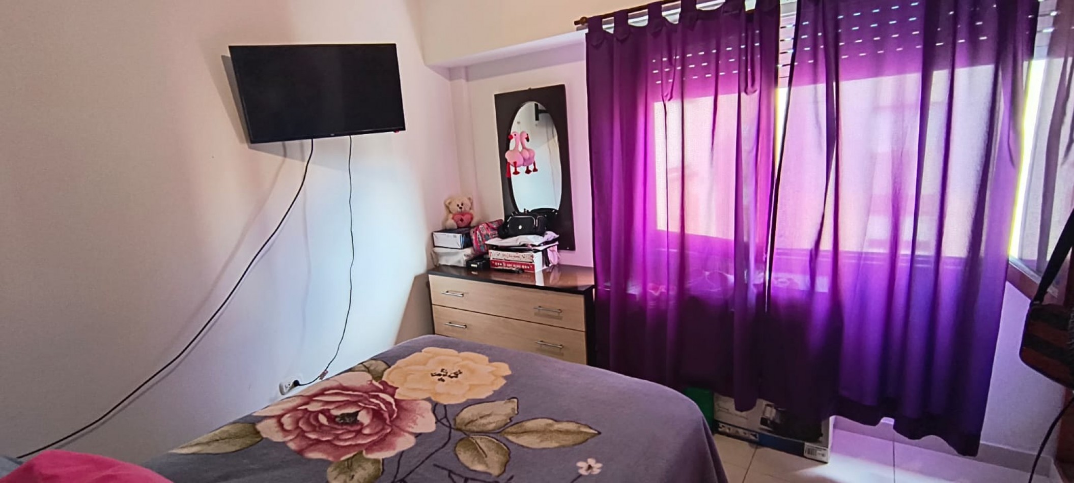 Venta Departamento tres ambientes con cochera descubierta