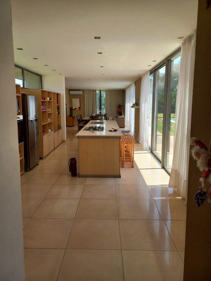 BARRIO PRIVADO : ARENAS DEL SUR CASA 4 AMBIENTES .