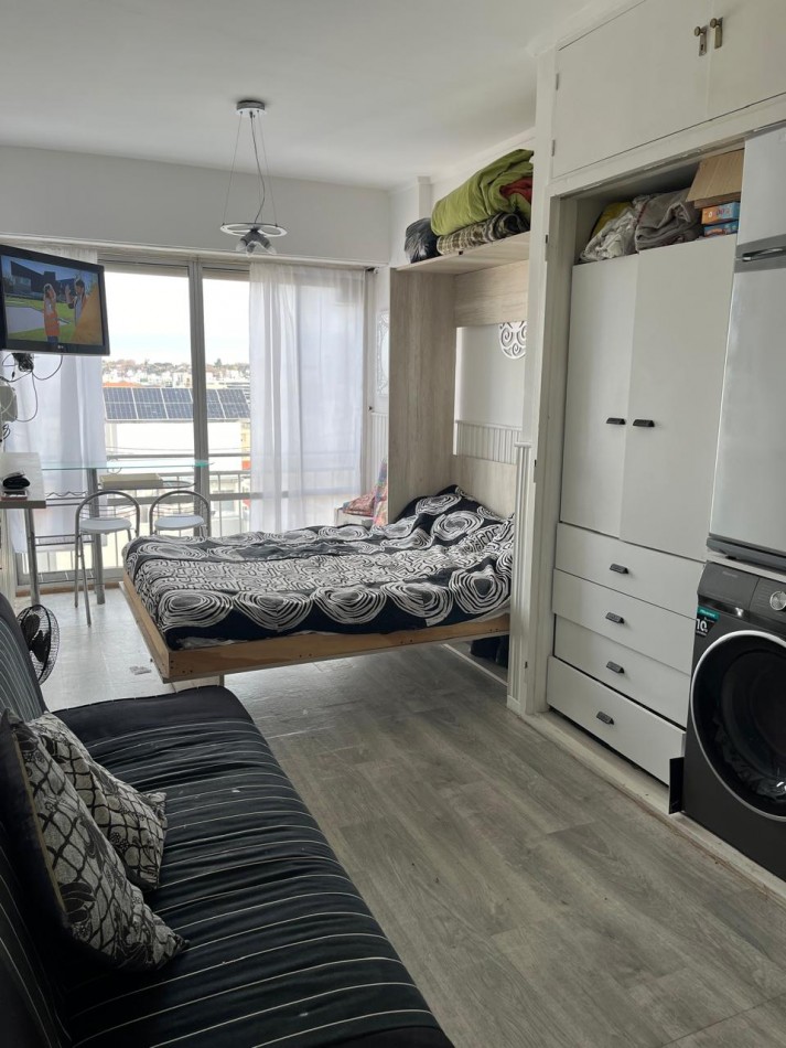 MONOAMBIENTE CONTRAFRENTE BALCON FRANCES ABIERTO TOTALMENTE EQUIPADO.ZONA GUEMES