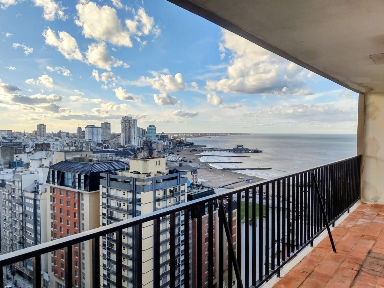 Alquiler residencial departamento dos ambientes con balcon y cochera zona Guemes