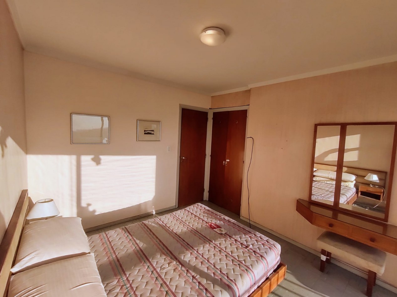 Alquiler residencial departamento dos ambientes con balcon y cochera zona Guemes