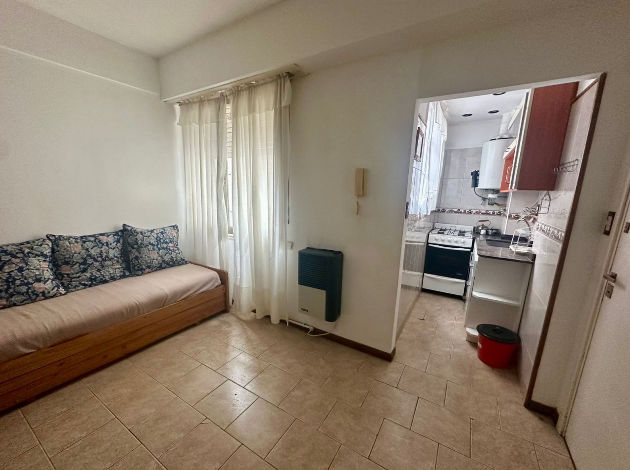 DEPTO 2 AMBIENTES - INTERNO - AV. PERALTA RAMOS e/ ARENALES Y LAMADRID